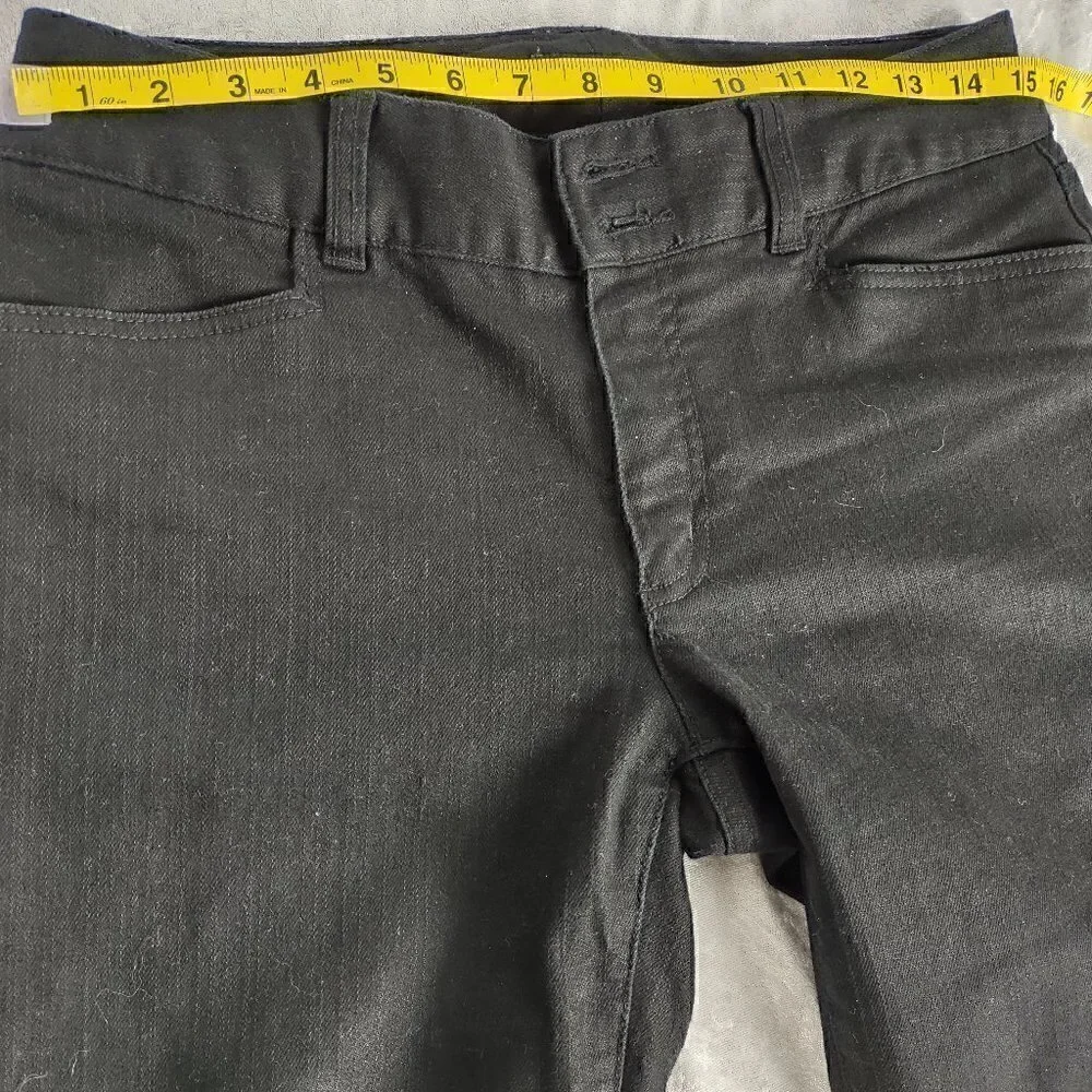 Chaps Black Capris Size 6 - Picture 3 of 8